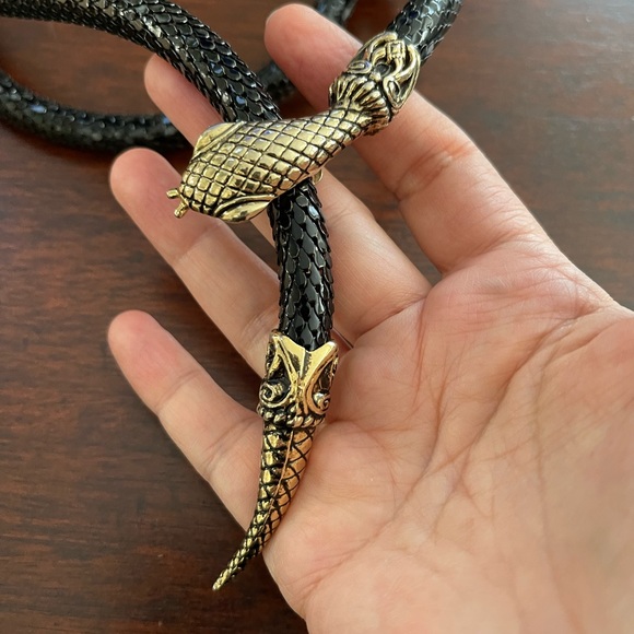 Signed DL Auld exotic golden snake head & tail black shiny mesh necklace - Picture 5 of 9